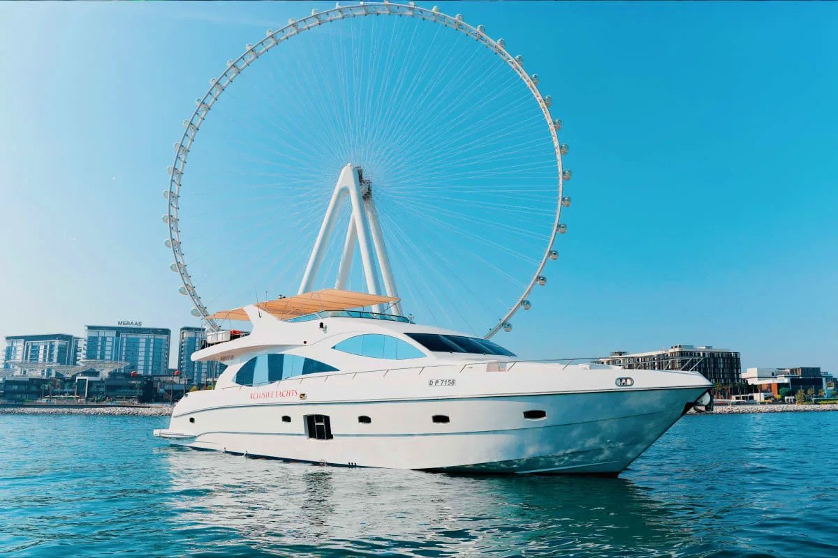 Dubai Yacht Tour